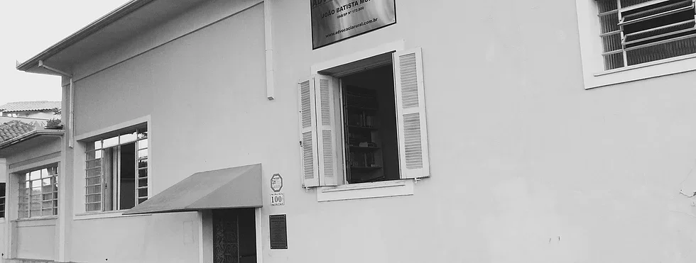 Fachada do escritório na Praça Olegário Leme, 100, no Centro de Bragança Paulista
